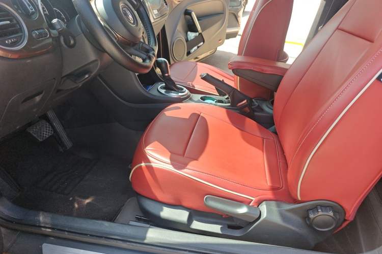 Used Volkswagen Beetle 2014 1.2TSI Fashion Edition Driver Seat