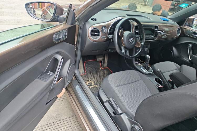 Used Volkswagen Beetle 2014 1.4TSI Fashion Edition Driver Seat