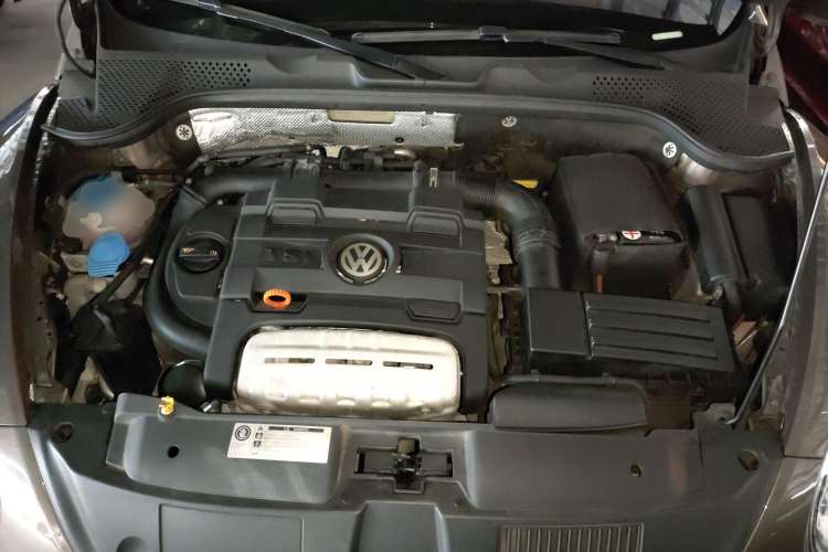 Used Volkswagen Beetle 2014 1.4TSI Comfort Model Engine Bay