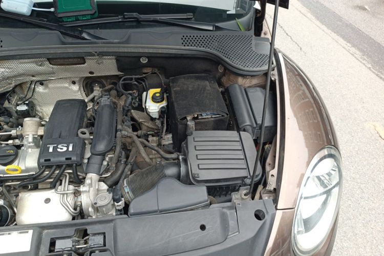 Used Volkswagen Beetle 2014 1.2TSI Fashion Edition Engine Bay Left