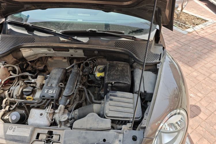 Used Volkswagen Beetle 2014 1.2TSI Fashion Edition Engine Bay Left
