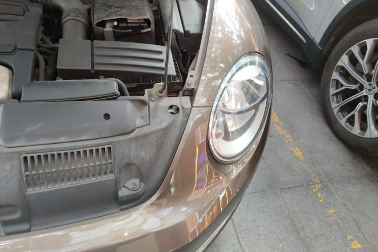 Used Volkswagen Beetle 2014 1.4TSI Fashion Edition Engine Bay Left
