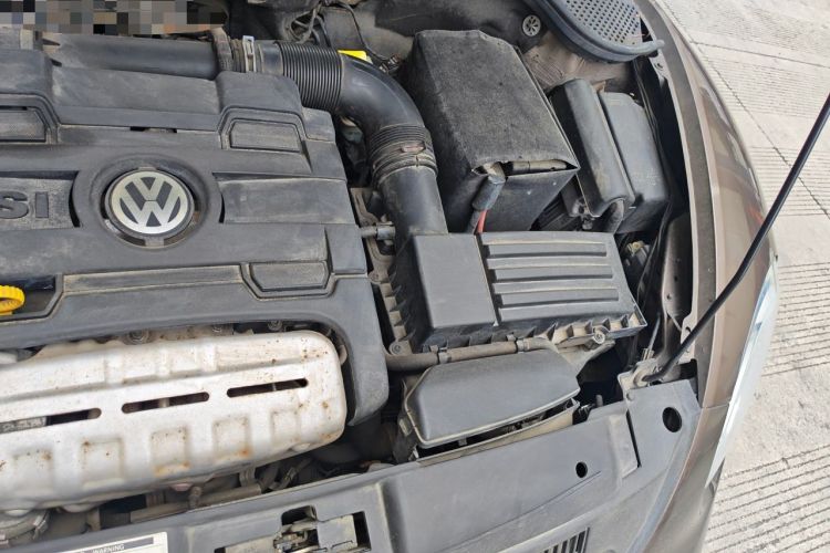 Used Volkswagen Beetle 2014 1.4TSI Fashion Edition Engine Bay Left