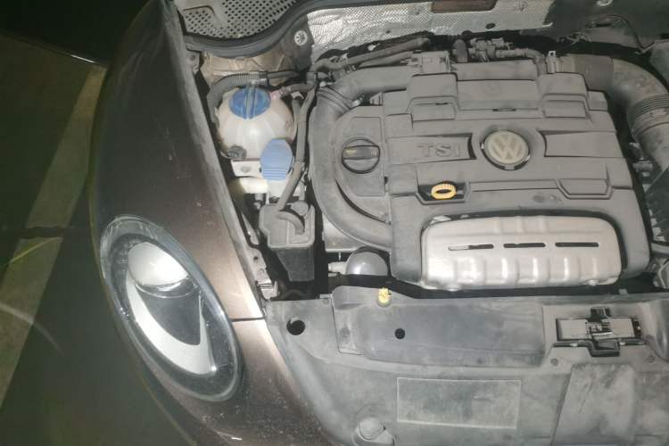 Used Volkswagen Beetle  Engine Bay Right
