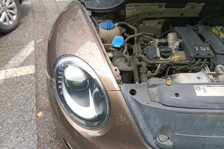 Used Volkswagen Beetle 2014 1.2TSI Comfort Model Engine Bay Right