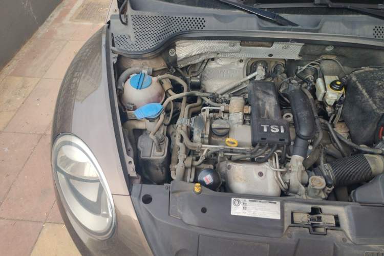 Used Volkswagen Beetle 2014 1.2TSI Fashion Edition Engine Bay Right