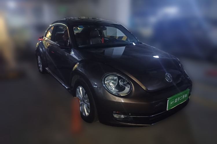 Used Volkswagen Beetle 2014 1.2TSI Fashion Edition Front Right 45 Deg