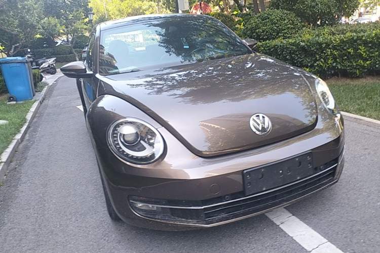 Used Volkswagen Beetle 2014 1.2TSI Comfort Model Front Right 45 Deg