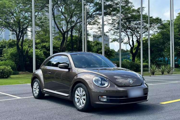 Used Volkswagen Beetle 2014 1.4TSI Comfort Model Front Right 45 Deg