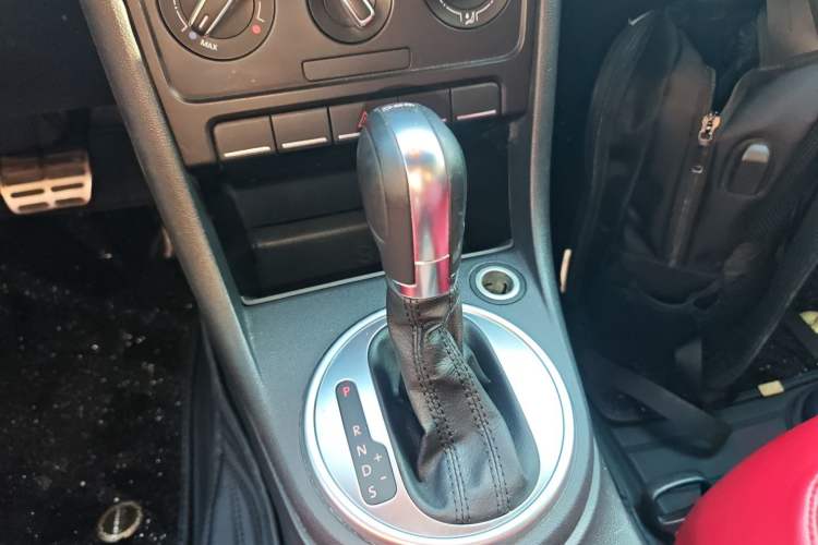 Used Volkswagen Beetle 2014 1.4TSI Fashion Edition Gear Lever