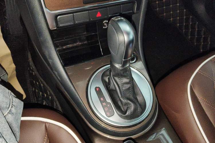 Used Volkswagen Beetle 2014 1.2TSI Fashion Edition Gear Lever