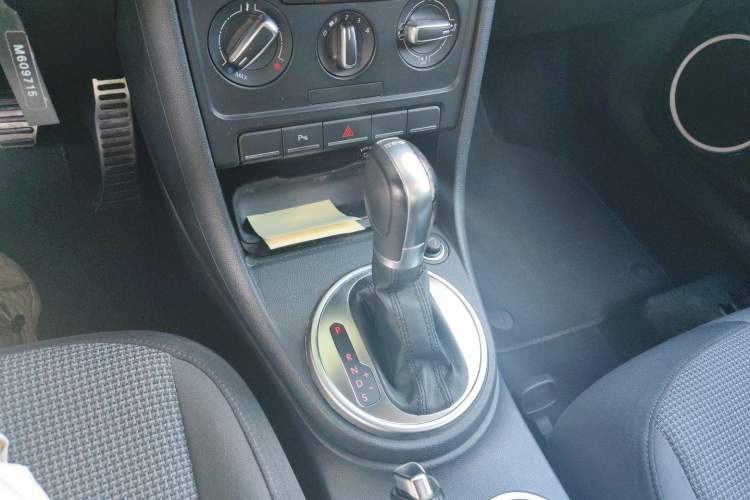 Used Volkswagen Beetle 2014 1.2TSI Comfort Model Gear Lever