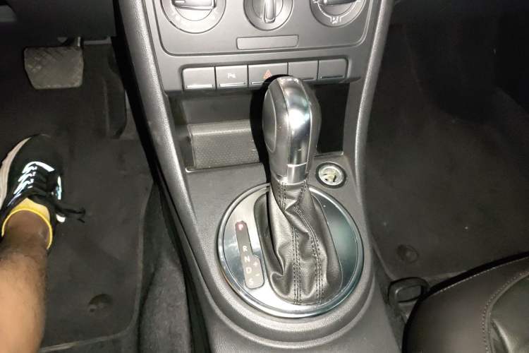 Used Volkswagen Beetle 2014 1.4TSI Comfort Model Gear Lever
