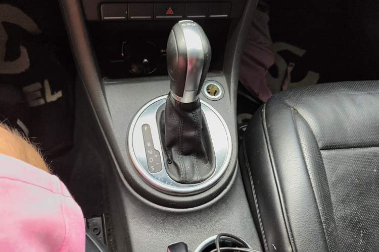 Used Volkswagen Beetle 2014 1.4TSI Fashion Edition Gear Lever