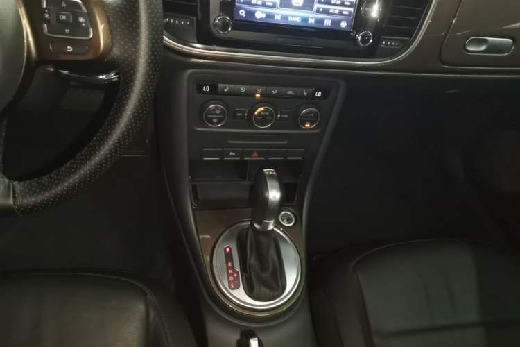 Used Volkswagen Beetle 2014 1.4TSI R-Line Gear Lever