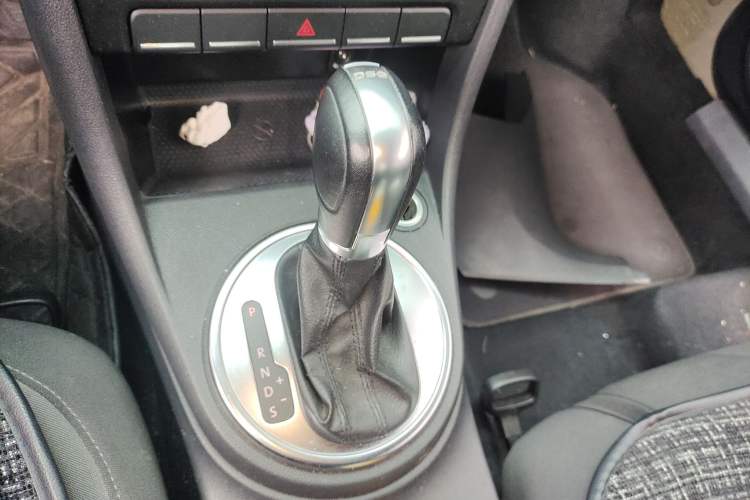 Used Volkswagen Beetle 2014 1.4TSI Fashion Edition Gear Lever