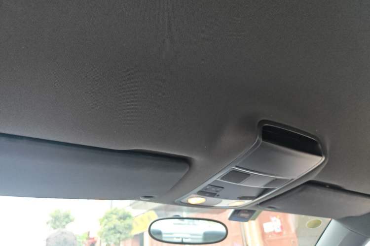 Used Volkswagen Beetle 2014 1.4TSI Fashion Edition Headliner