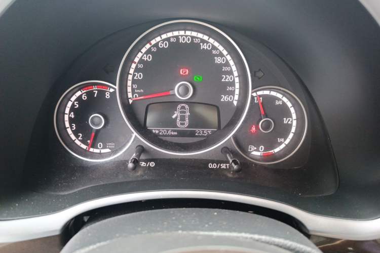 Used Volkswagen Beetle 2014 1.2TSI Fashion Edition Instrument Cluster