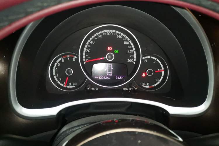 Used Volkswagen Beetle 2014 1.2TSI Fashion Edition Instrument Cluster