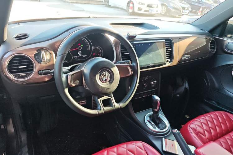 Used Volkswagen Beetle 2014 1.4TSI Fashion Edition Interior 2