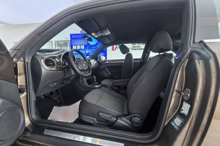 Used Volkswagen Beetle 2014 1.4TSI Fashion Edition Interior 2