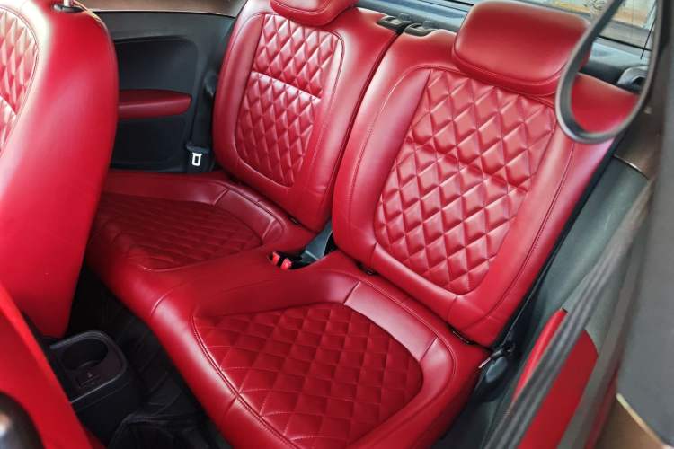 Used Volkswagen Beetle 2014 1.4TSI Fashion Edition Interior 4