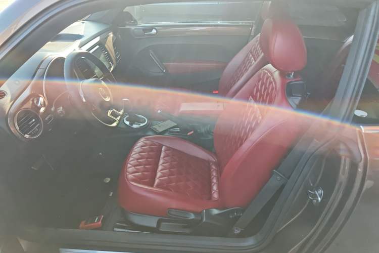 Used Volkswagen Beetle 2014 1.4TSI Fashion Edition Left Front Seat