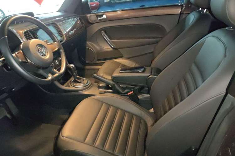 Used Volkswagen Beetle 2014 1.4TSI Comfort Model Left Front Seat