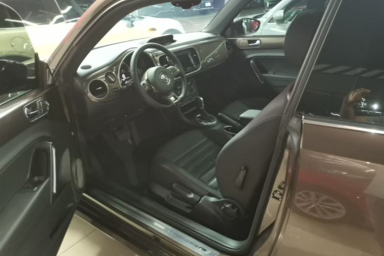 Used Volkswagen Beetle 2014 1.4TSI R-Line Left Front Seat