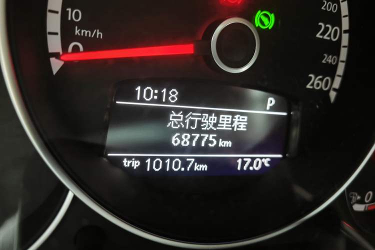Used Volkswagen Beetle 2014 1.2TSI Fashion Edition Odometer Close Up