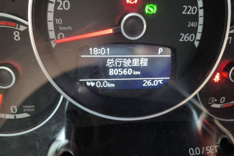 Used Volkswagen Beetle 2014 1.4TSI Fashion Edition Odometer Close Up