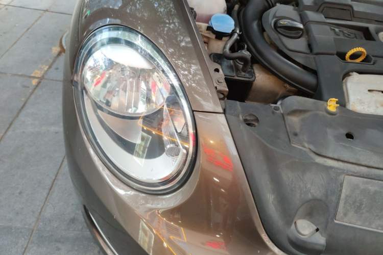 Used Volkswagen Beetle 2014 1.4TSI Fashion Edition Right Front Headlight