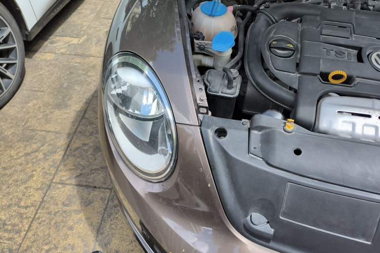 Used Volkswagen Beetle 2014 1.4TSI Fashion Edition Right Front Headlight