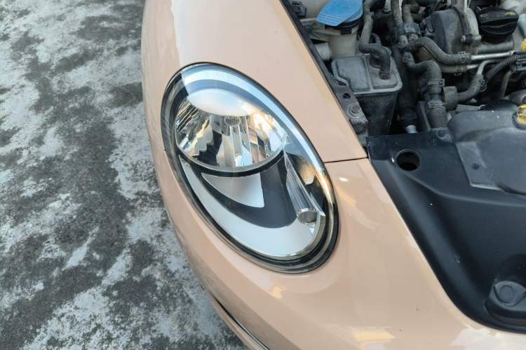 Used Volkswagen Beetle 2014 1.2TSI Fashion Edition Right Front Headlight