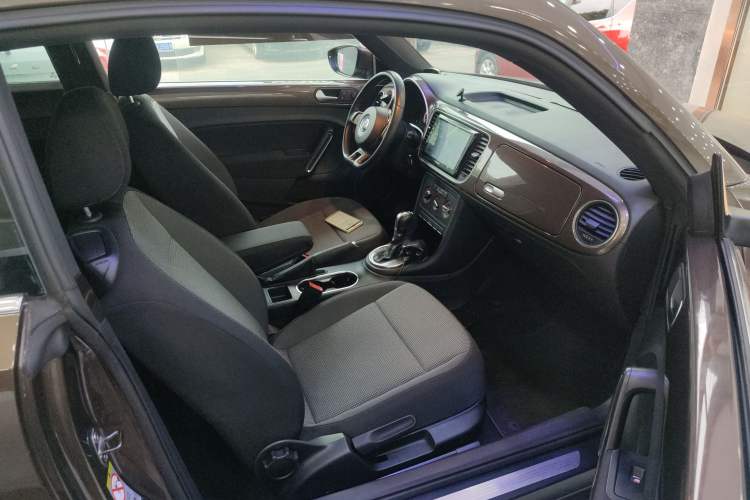 Used Volkswagen Beetle 2014 1.2TSI Fashion Edition Right Front Seat