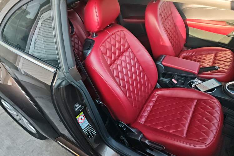 Used Volkswagen Beetle 2014 1.4TSI Fashion Edition Right Front Seat