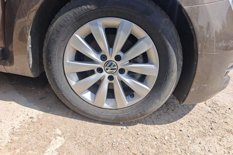 Used Volkswagen Beetle 2014 1.2TSI Fashion Edition Right Front Wheel Hub