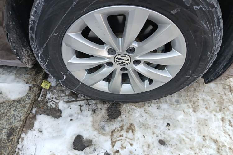 Used Volkswagen Beetle 2014 1.2TSI Fashion Edition Right Front Wheel Hub