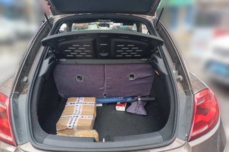 Used Volkswagen Beetle 2014 1.2TSI Fashion Edition Trunk