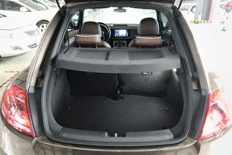 Used Volkswagen Beetle 2014 1.2TSI Fashion Edition Trunk