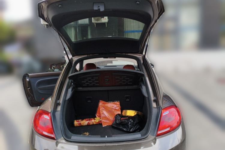 Used Volkswagen Beetle 2014 1.4TSI Fashion Edition Trunk
