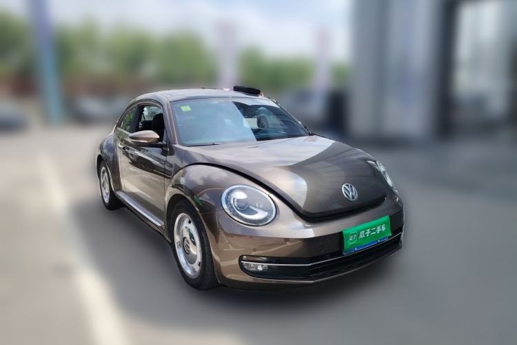 Used Volkswagen Beetle 2014 1.2TSI Comfort Model Front Right 45 Deg