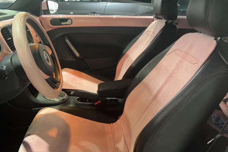 Used Volkswagen Beetle 2014 1.4TSI Fashion Edition Interior 2