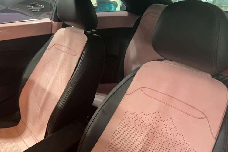 Used Volkswagen Beetle 2014 1.4TSI Fashion Edition Interior 3