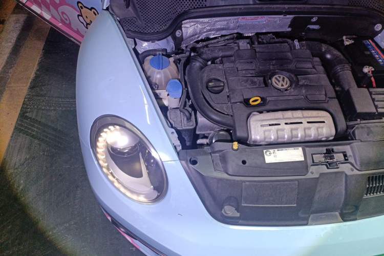 Used Volkswagen Beetle 2014 1.4TSI R-Line Engine Bay Right