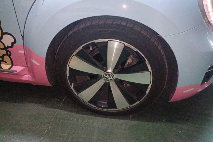 Used Volkswagen Beetle 2014 1.4TSI R-Line Right Front Wheel Hub