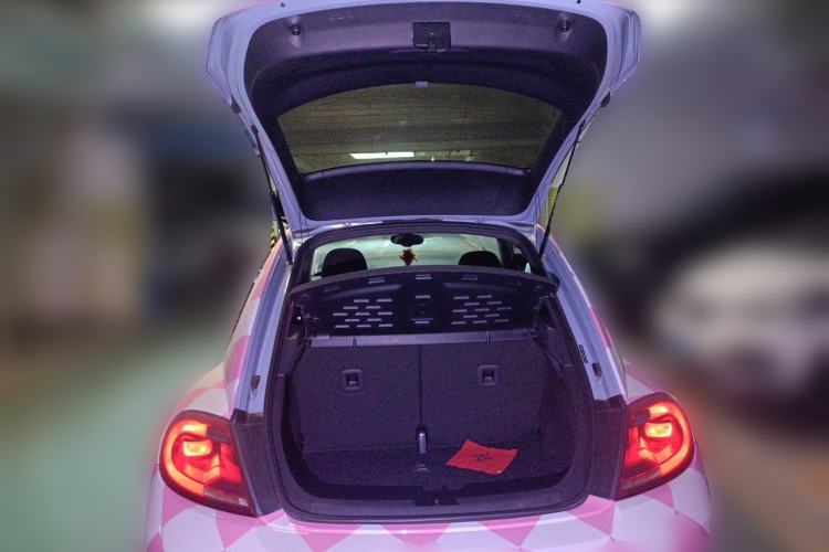 Used Volkswagen Beetle 2014 1.4TSI R-Line Trunk