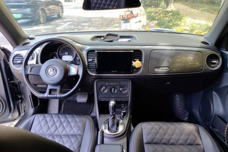Used Volkswagen Beetle 2014 1.2TSI Fashion Edition Center Console