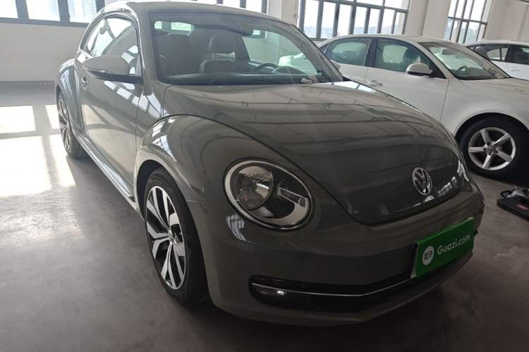 Used Volkswagen Beetle 2014 1.2TSI Fashion Edition Front Right 45 Deg