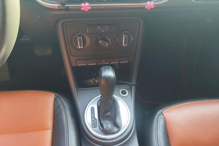Used Volkswagen Beetle 2014 1.2TSI Fashion Edition Gear Lever